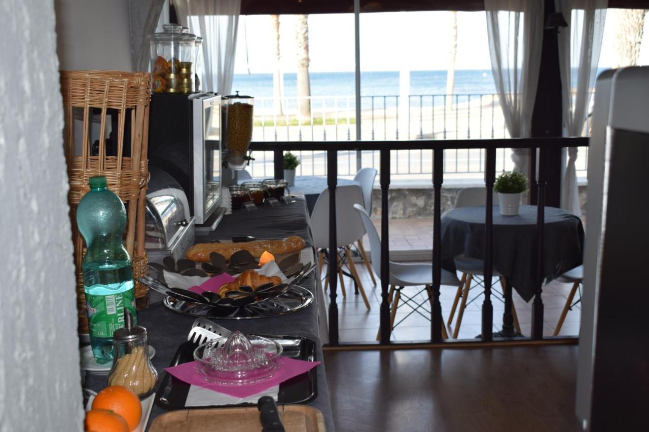 Hôtel Bel Azur Six-Fours-les-Plages Buitenkant foto